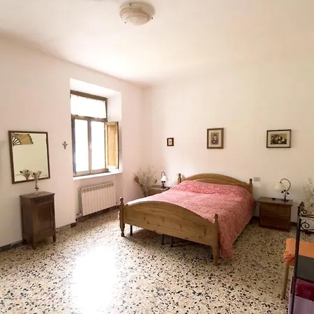 Modern Near Massa Marittima, Shared Pool アパート マッサ・マリッティマ