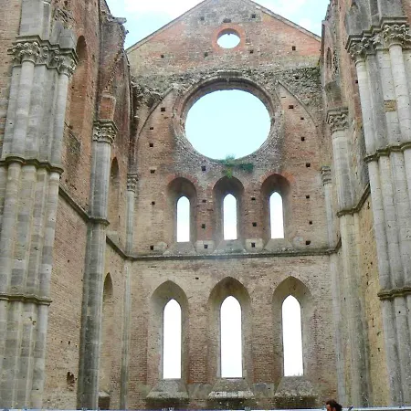 Modern Near Massa Marittima, Shared Pool アパート マッサ・マリッティマ