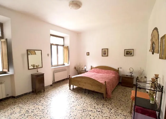 Modern Near Massa Marittima, Shared Pool アパート マッサ・マリッティマ