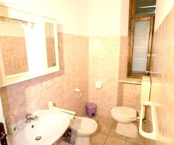 Modern Near Massa Marittima, Shared Pool マッサ・マリッティマ