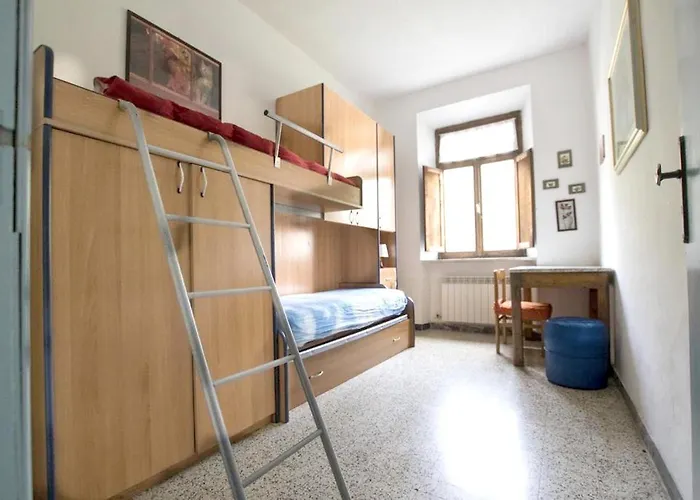 Modern Near Massa Marittima, Shared Pool アパート