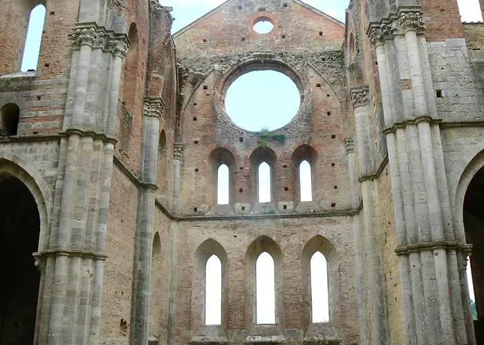 Modern Near Massa Marittima, Shared Pool アパート マッサ・マリッティマ